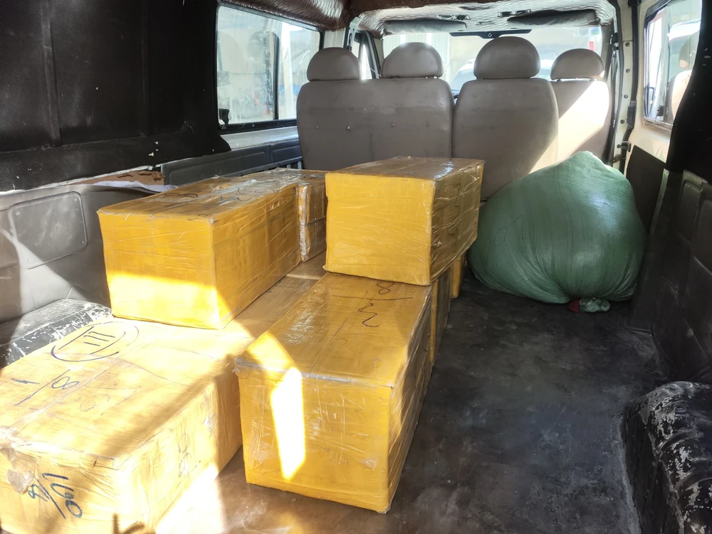 2 người trong đường dây vận chuyển hơn 6 tạ pháo dùng chành xe giao hàng