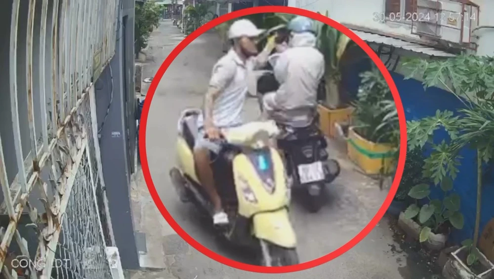 Thiếu nữ cùng hai người đàn ông bắt cướp giật ở Gò Vấp được khen thưởng