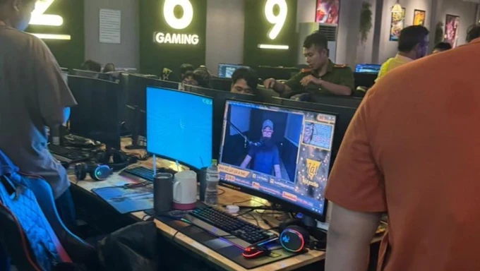 Kiểm tra quán internet ‘đóng cửa’ phát hiện 3 người dương tính ma túy