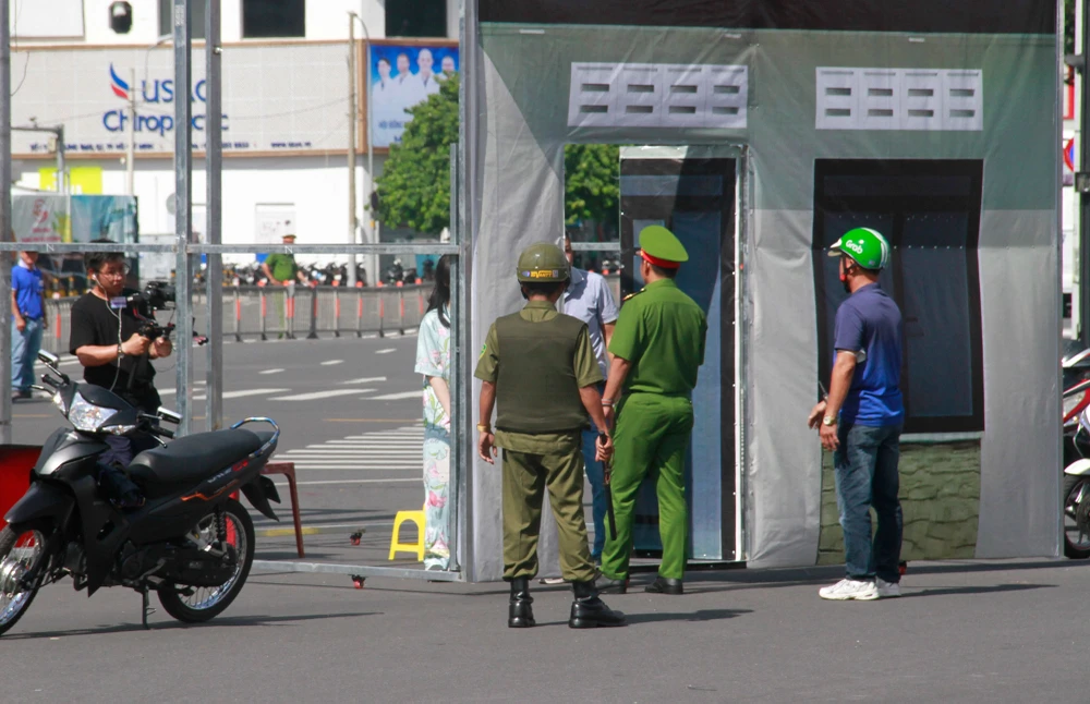 Chùm ảnh Lễ ra mắt Lực lượng tham gia bảo vệ an ninh, trật tự ở cơ sở ở TP.HCM