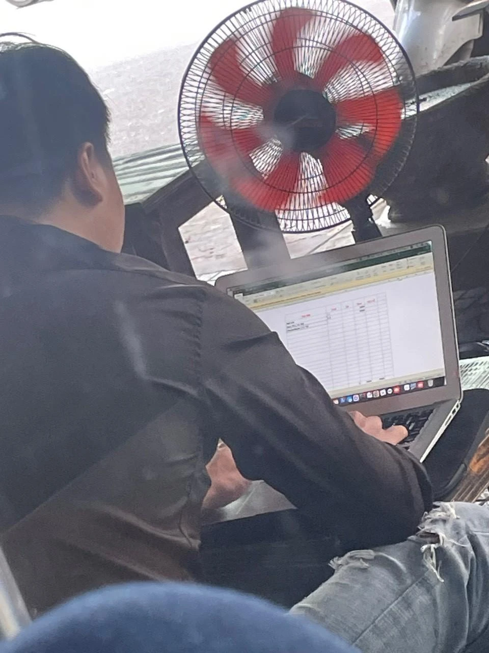 Hàng chục người ở Tân Phú bị bắt vì tổ chức và cá độ bóng đá mùa Euro