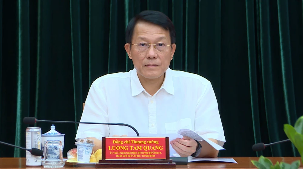 Bộ trưởng Lương Tam Quang có buổi làm việc với Thành ủy TP.HCM về xây dựng đề án 354