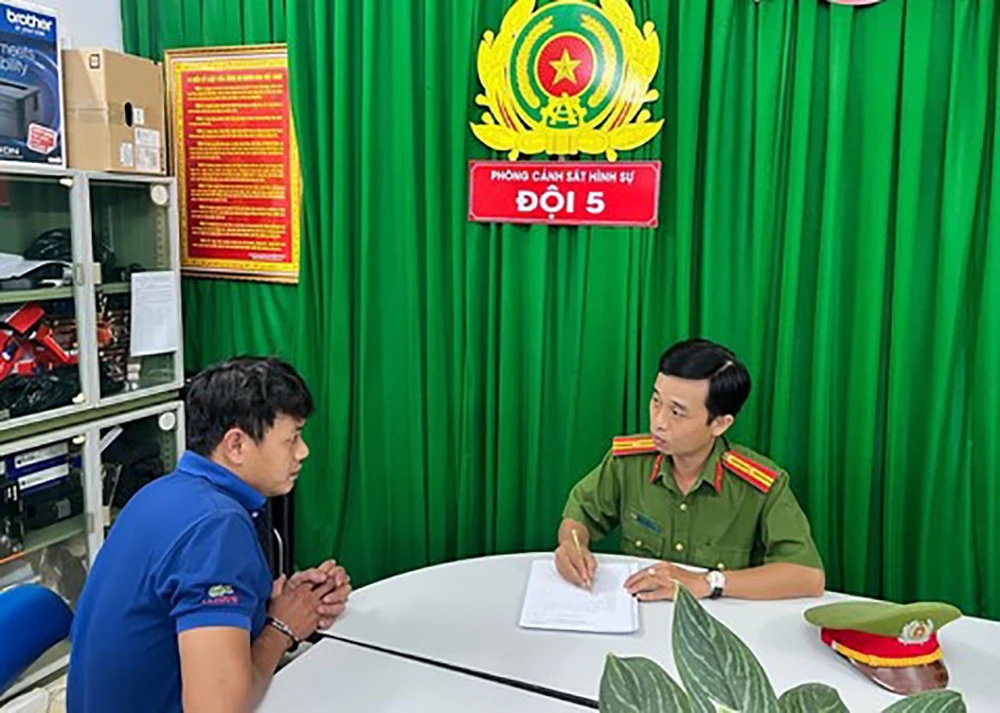 Bắt đường dây đánh bạc mua tài khoản từ trang bong88