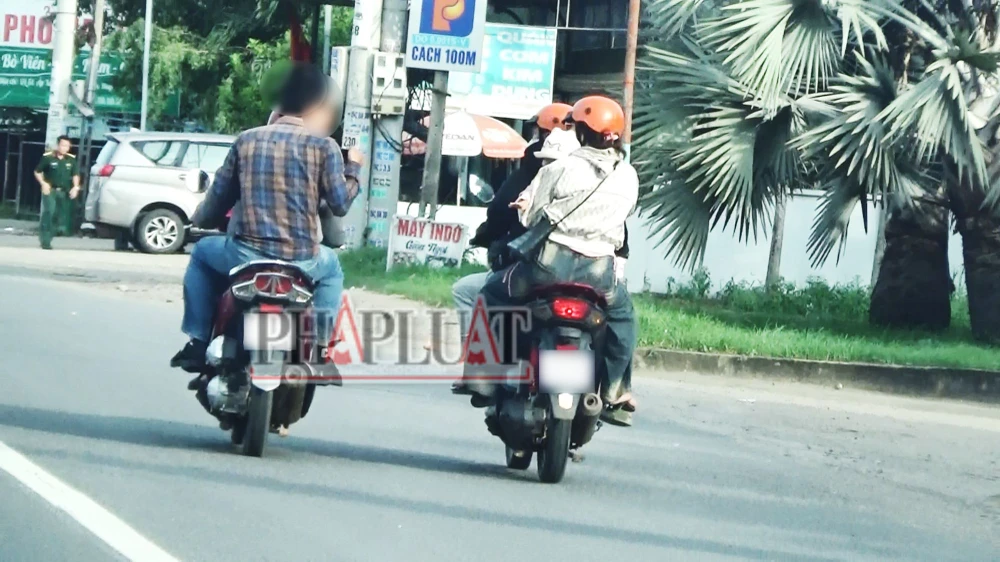 Nhiều người tức tưởi vì bị phá xe lấy tiền trên quốc lộ