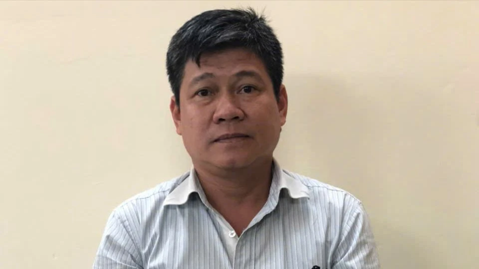 Liên quan vụ lừa hơn 17 tỉ, Công an TP.HCM bắt 1 công chứng viên