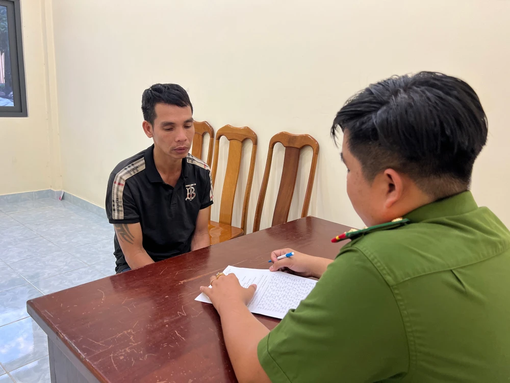 Công an bắt băng trộm 7 người từ tin báo của báo Pháp Luật TP.HCM