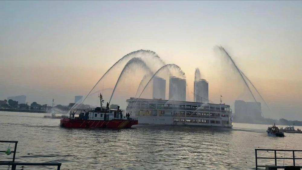 dau-tien-trong-ca-nuoc-tp-hcm-se-dien-tap-chay-no-tai-pho-di-bo-nguyen-hue (1).jpg