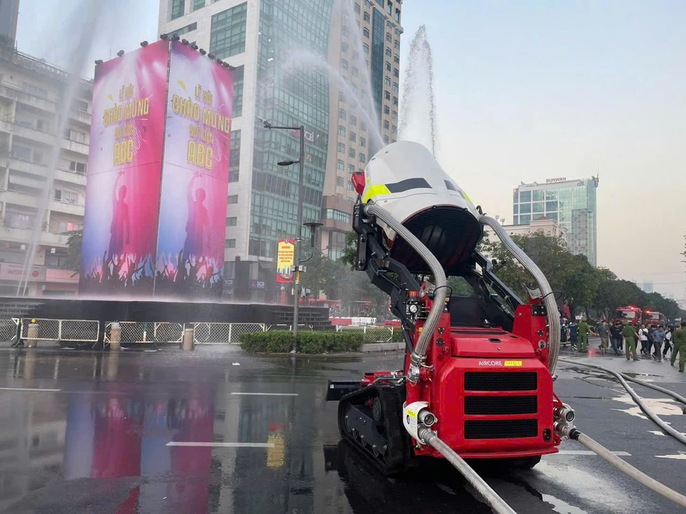 dau-tien-trong-ca-nuoc-tp-hcm-se-dien-tap-chay-no-tai-pho-di-bo-nguyen-hue (2).jpg