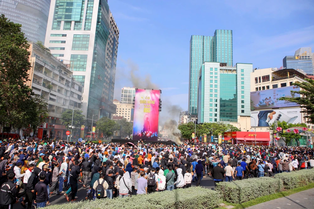 Cận cảnh buổi diễn tập hoành tráng, hơn 7.200 người tham gia ở phố Nguyễn Huệ