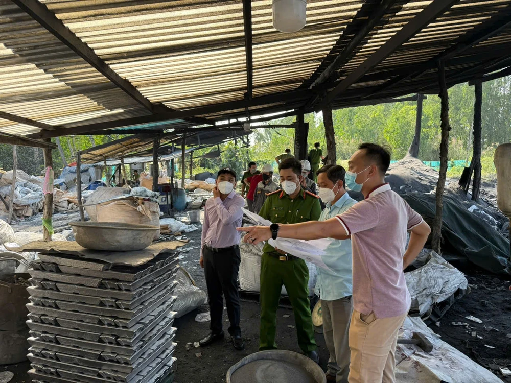 Nấu nhôm chui, thải hơn 7 ngàn tấn xỉ ra môi trường ở huyện Bình Chánh