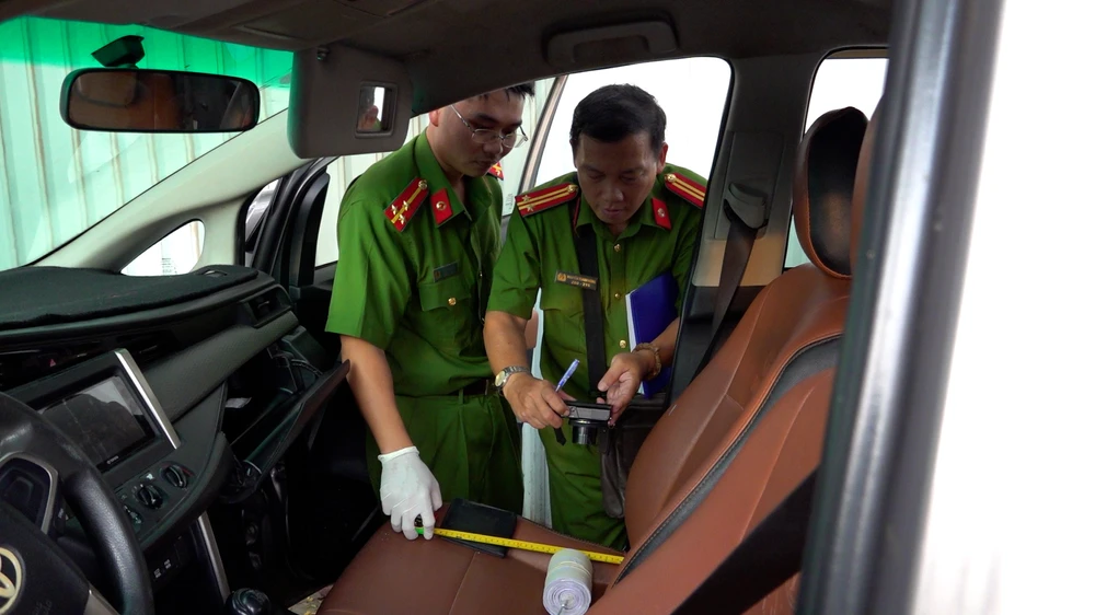 nhom-bat-coc-co-gai-doi-tien-chuoc-150-trieu-o-vinh-long-bi-bat-tai-tp-hcm (5).jpg