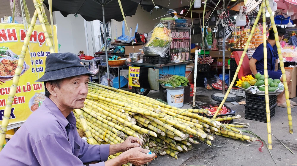 dan-tp-hcm-lua-tung-cay-mia-vang-cung-ngoc-hoang-mong-gia-dao-binh-an (2).jpg