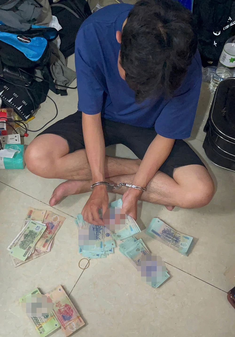 Hành trình truy bắt nam sinh viên dùng dao cướp hơn 150 triệu ở TP Thủ Đức