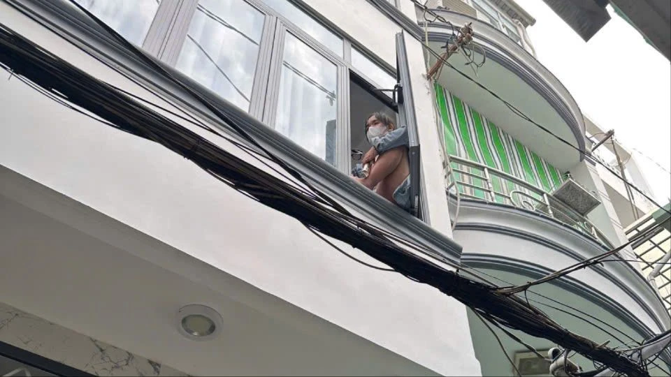 bỏ ý định nhảy lầu