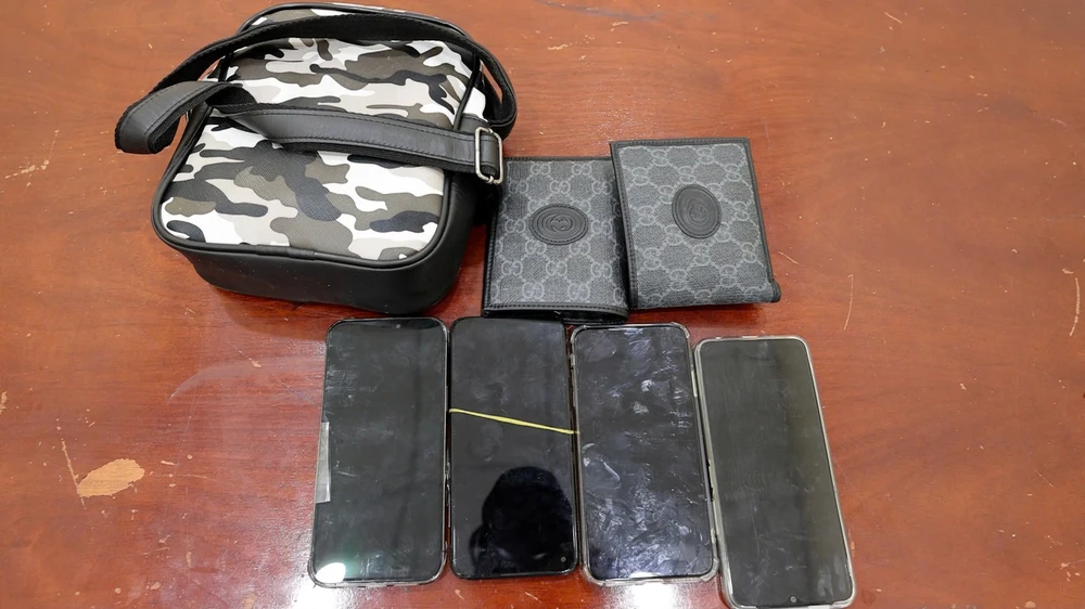 Công an liên tục bắt 3 thanh niên cướp giật tài sản ở TP.HCM