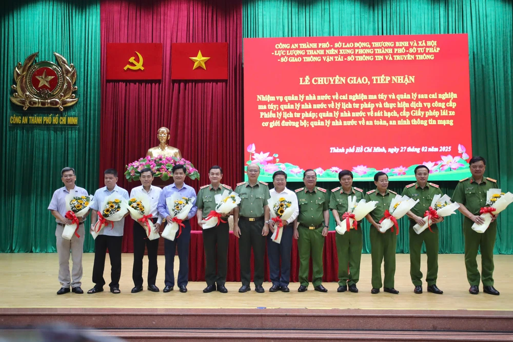 Công an TP.HCM tiếp nhận nhiều nhiệm vụ mới từ các đơn vị