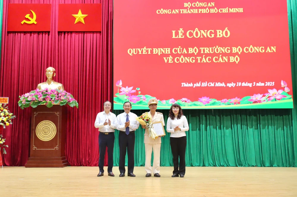 dai-ta-tran-hong-minh-duoc-dieu-dong-lam-pho-giam-doc-cong-an-tp-hcm (5).jpg