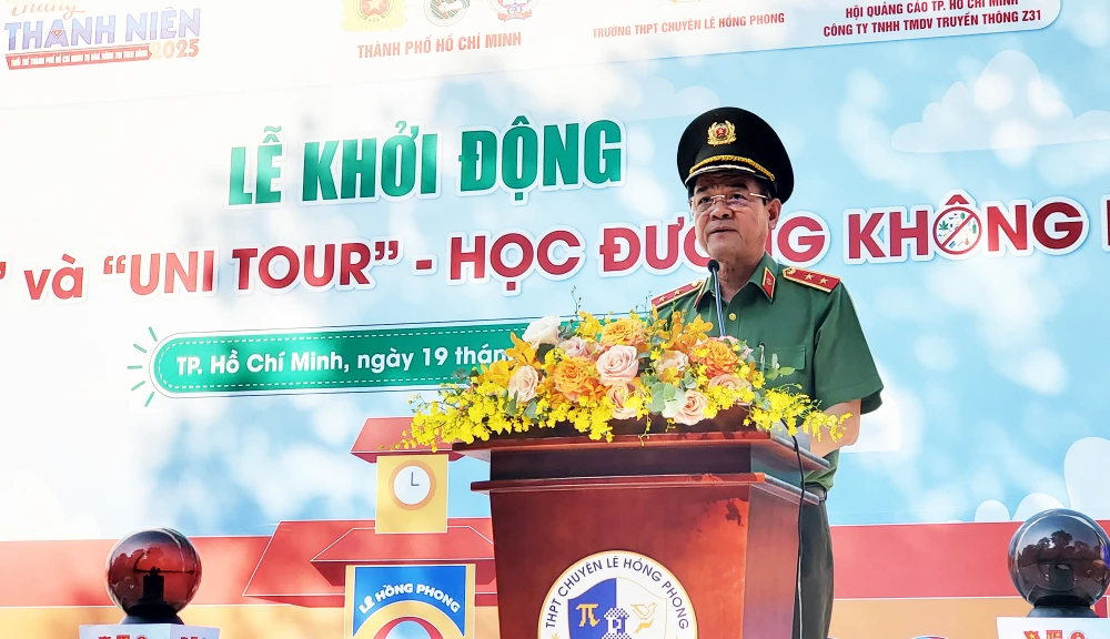Trung tướng Lê Hồng Nam: Học sinh phải trở thành pháo đài bất khả xâm phạm với ma túy