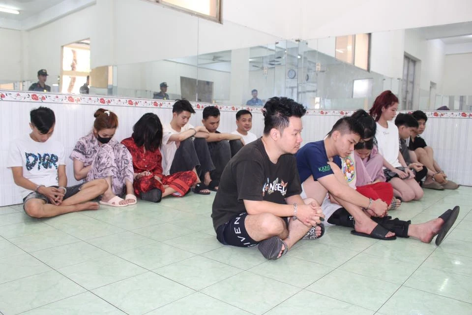 Từ vụ sử dụng ma túy trong chung cư ở quận 7, công an truy xét 14 người liên quan