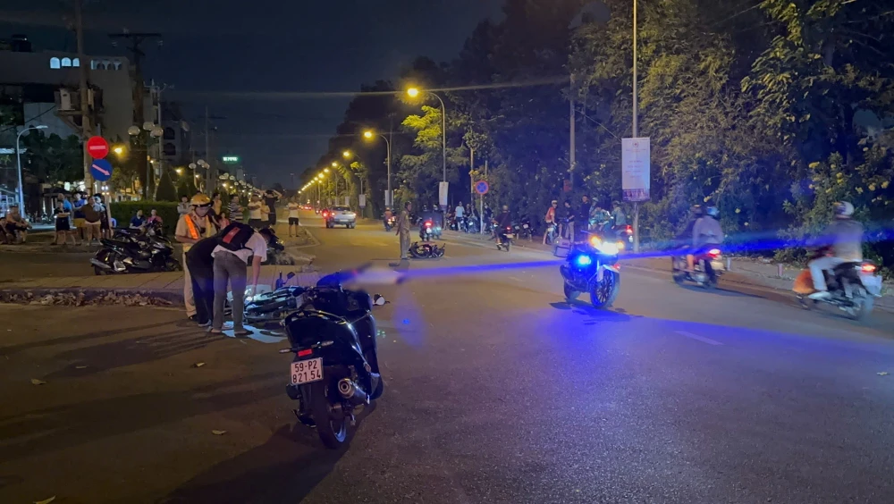 Va chạm xe máy trên đường Tân Sơn, thanh niên 16 tuổi tử vong