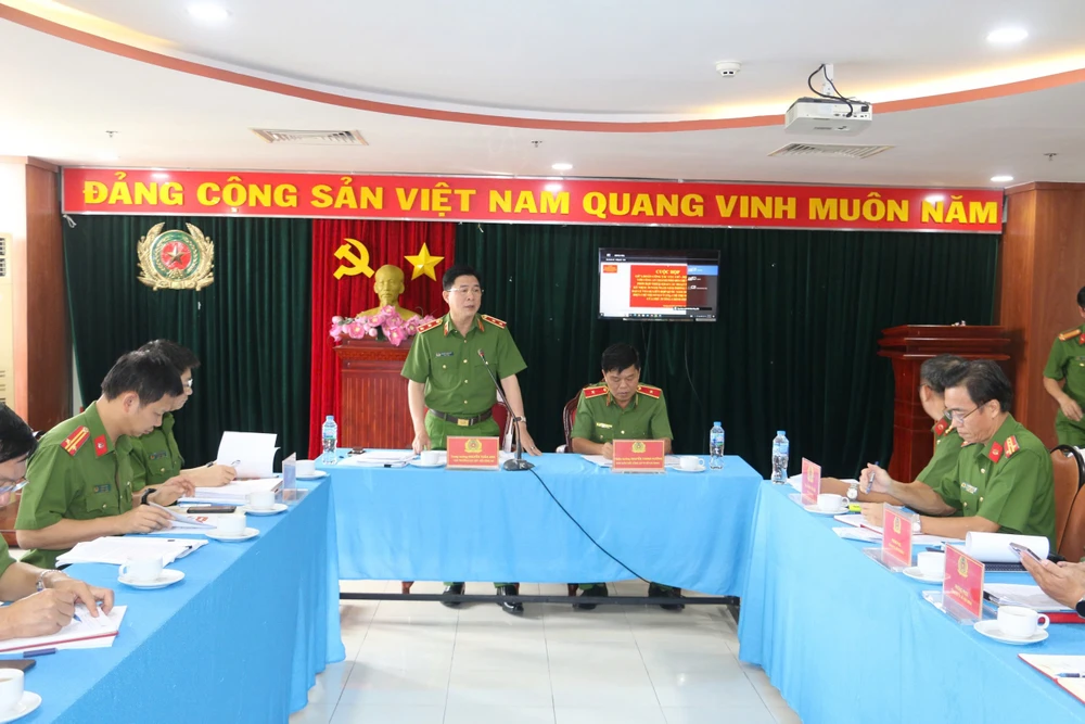 cuc-c07-lam-viec-voi-cong-an-tp-hcm-ve-cong-tac-bao-ve-le-ky-niem-50-nam-ngay-giai-phong-mien-nam-thong-nhat-dat-nuoc.jpg