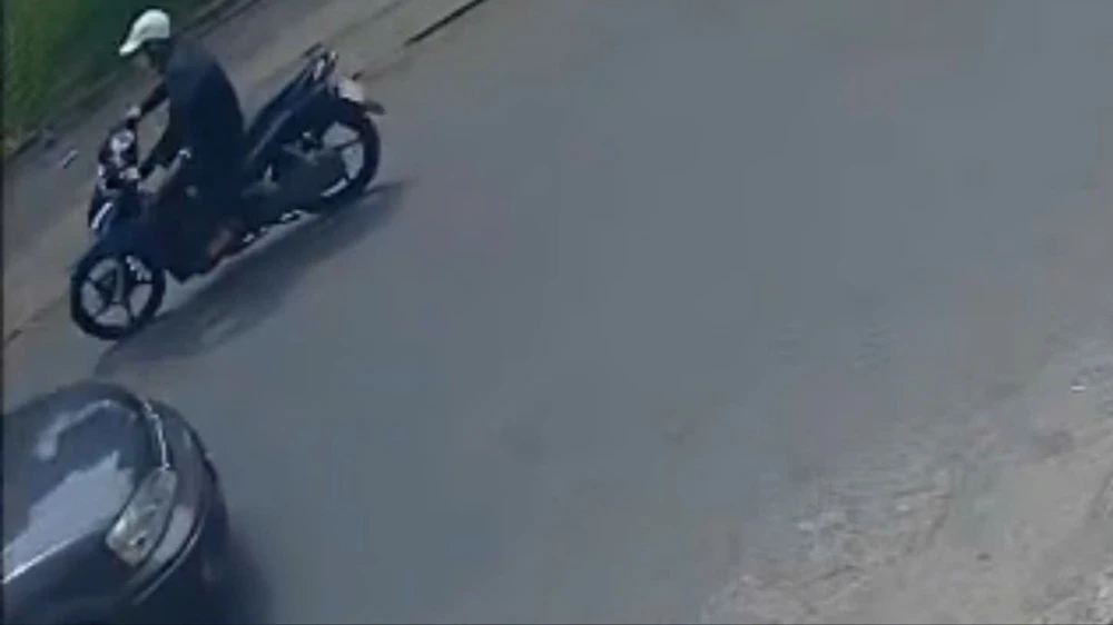 Kẻ cướp giật dây chuyền ở Tân Bình bị bắt chưa đầy 20 giờ sau khi gây án