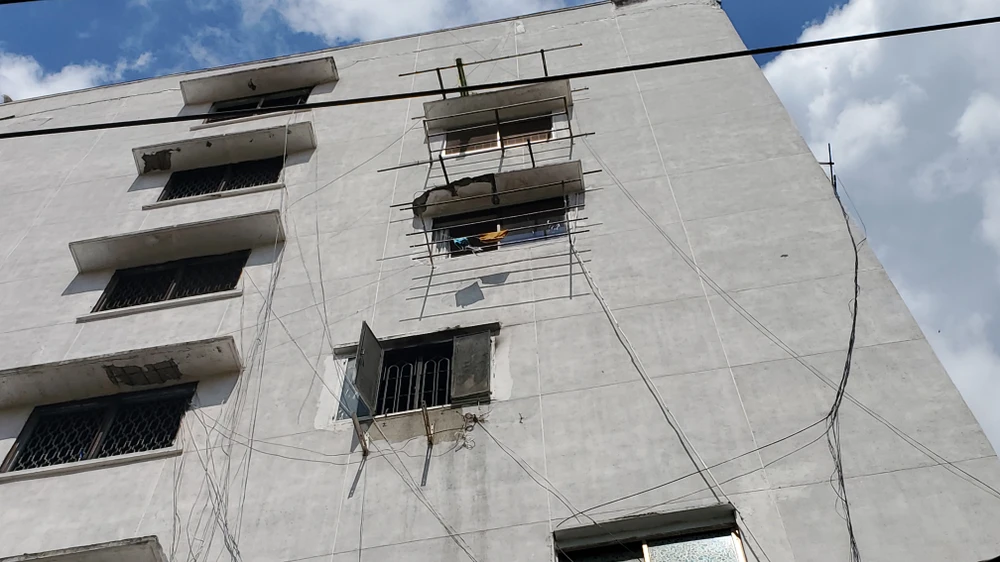 Cháy chung cư Viễn Đông, 5 người được cảnh sát cứu kịp thời