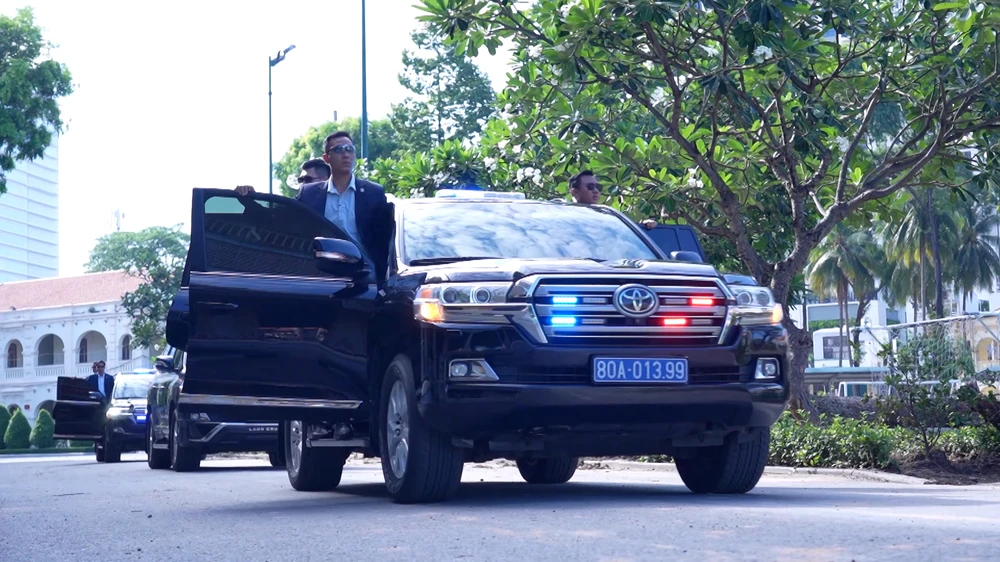 Mãn nhãn cảnh cảnh vệ tiêu diệt khủng bố, bảo vệ yếu nhân trong tình huống diễn tập