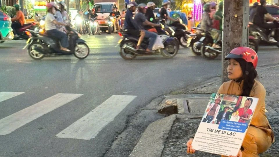 Cô gái 18 tuổi 3 tháng ròng đi khắp nơi tìm mẹ mất tích ở TP.HCM