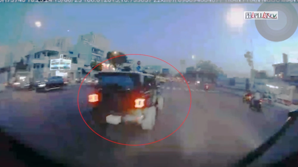 Camera hành trình ghi khoảnh khắc xe Jeep chạy tốc độ cao, tông 2 mẹ con tử vong ở Bình Tân