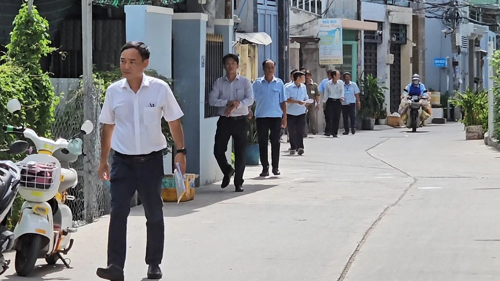 phuong-phu-thuan-ra-quan-kiem-tra-tuyen-truyen-pccc-tai-nha-tro-chung-cu (6).jpg