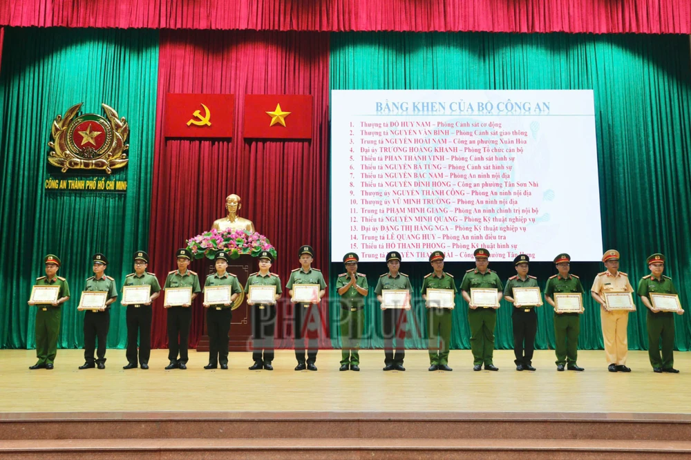 cong-an-tp-hcm-so-ket-6-thang-dau-nam-de-ra-nhiem-vu-trong-tam-den-cuoi-nam-2025 (3).jpg