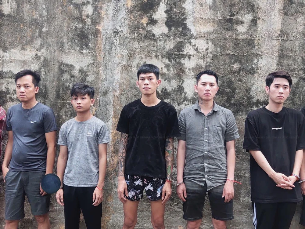 247-nguoi-lien-quan-3-quan-bar-to-chuc-bay-lac-bi-cong-an-tp-hcm-khoi-to (6).jpg