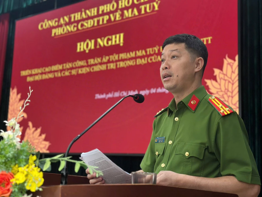 phong-canh-sat-dieu-tra-toi-pham-ve-ma-tuy-san-sang-quyet-liet-trong-cao-diem-bao-ve-dai-hoi-dang (1).jpg