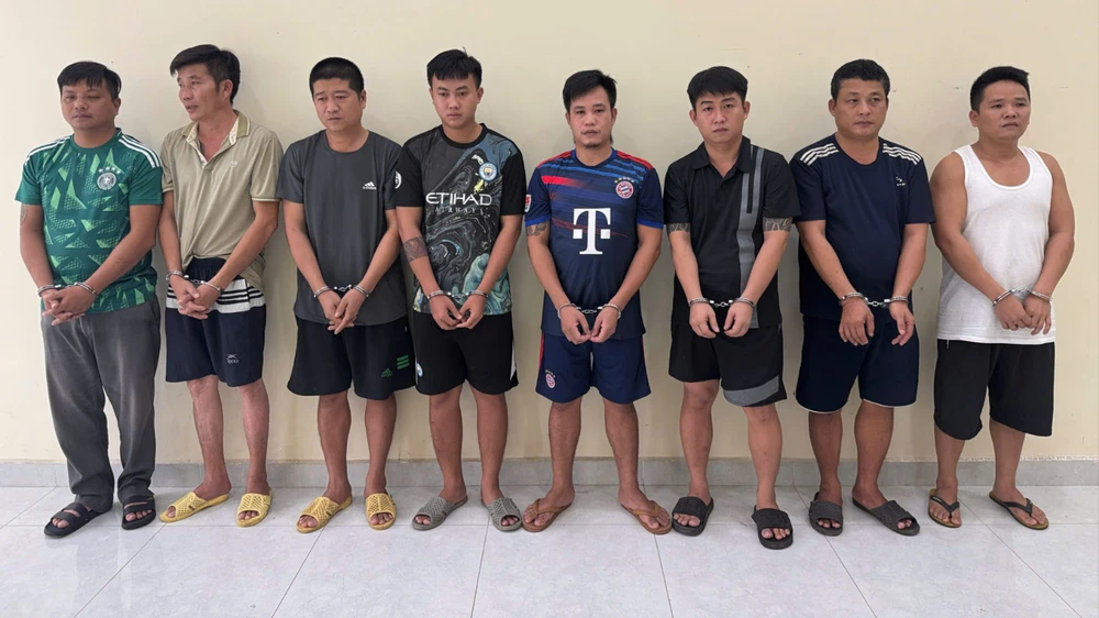 Công an TP.HCM triệt phá đường dây sang chiết, làm giả gas quy mô lớn,