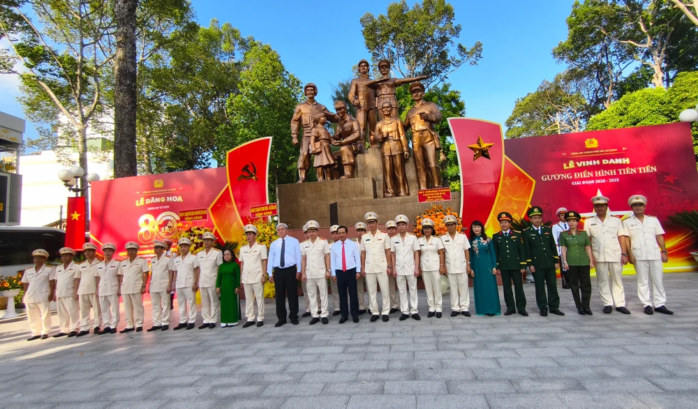 trung-tuong-mai-hoang-giam-doc-cong-an-tp.hcm (15).jpg