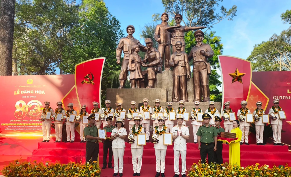 trung-tuong-mai-hoang-giam-doc-cong-an-tp.hcm (6).jpg