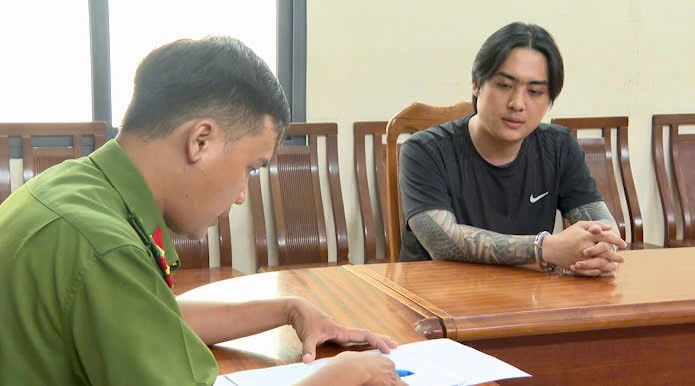 cong-an-tp-hcm-bat-ma-hanh-cung-con-trai-trong-duong-day-cho-vay-lai-nang (3).jpg