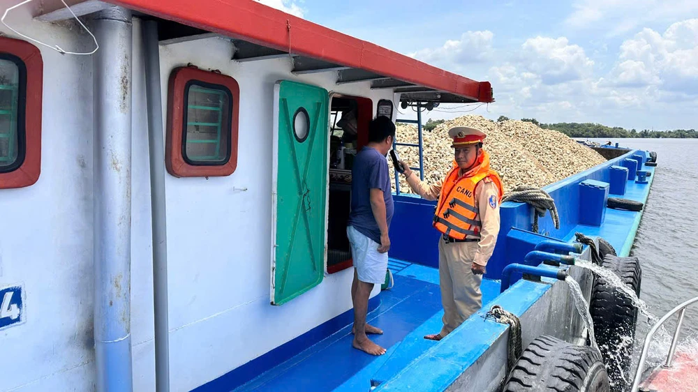 csgt-cong-an-tp-hcm-tang-cuong-dam-bao-an-toan-giao-thong-dip-le-quoc-khanh-2-9 (5).jpg