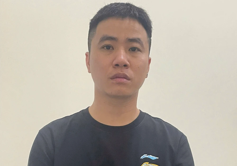 TP.HCM Bắt giam thanh niên cho vay lãi nặng, lộ nhiều chiêu trò phát tờ rơi