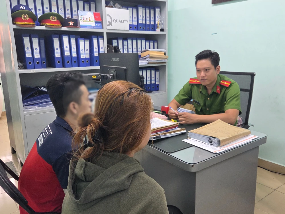 Đánh nhau với phụ nữ ở phố Bùi Viện tối 20-10, người đàn ông bị lập hồ sơ