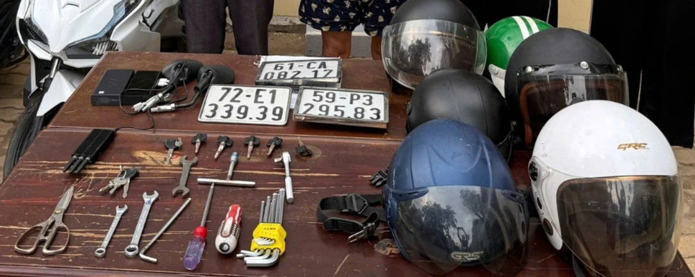 cong-an-dong-thanh-phoi-hop-bat-bang-chuyen-da-xe-truoc-cong-truong-o-tp-hcm-dong-nai (1).jpg