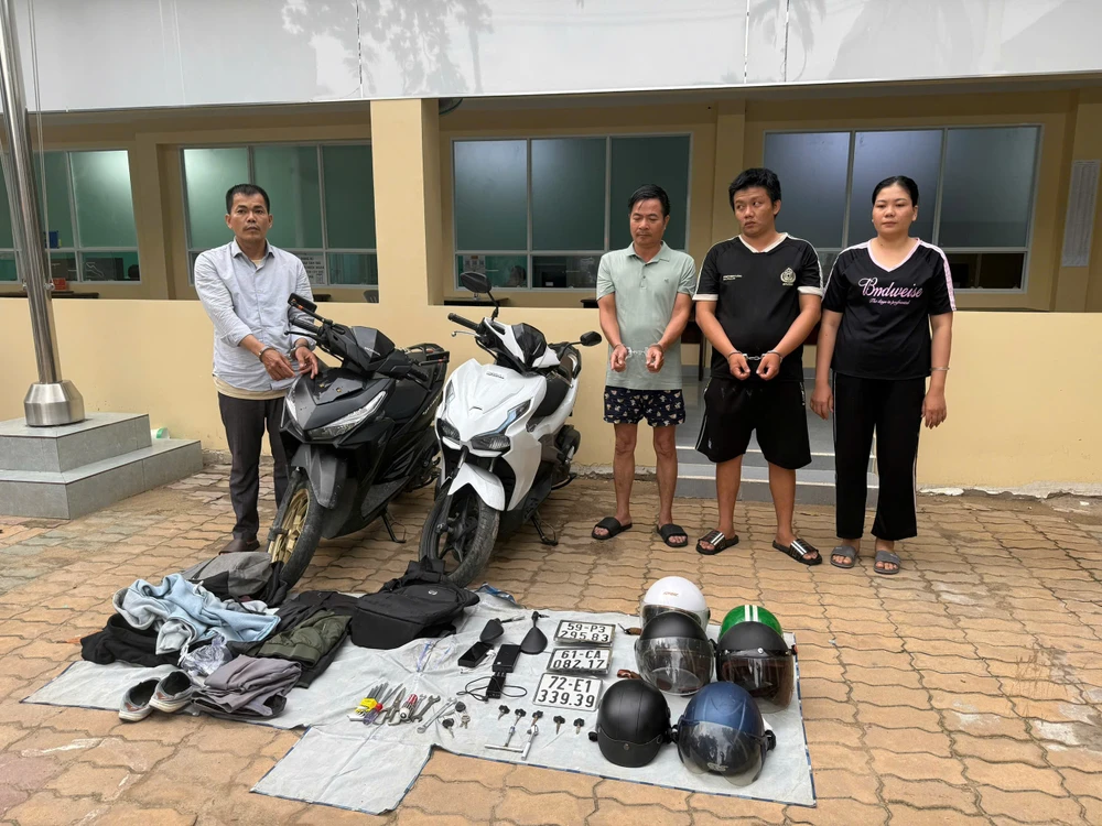 Công an Đông Thạnh phối hợp bắt băng chuyên 'đá xế trước cổng trường ở TP.HCM, Đồng Nai...