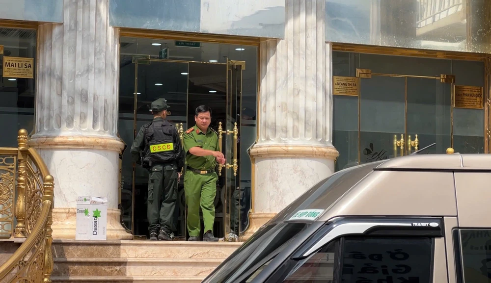 cong-an-kiem-tra-he-thong-tham-my-mailisa-o-tp-hcm-va-nhieu-tinh-thanh (3).jpg