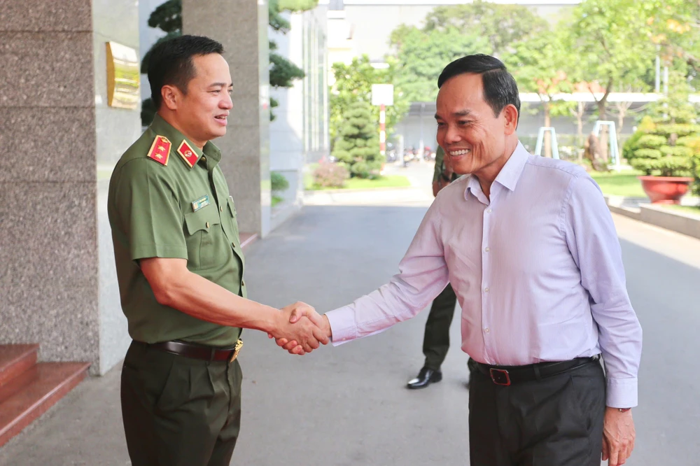 bo-truong-luong-tam-quang-cong-an-tp-hcm-phai-tro-thanh-diem-sang-cua-cong-an-ca-nuoc (5).jpg