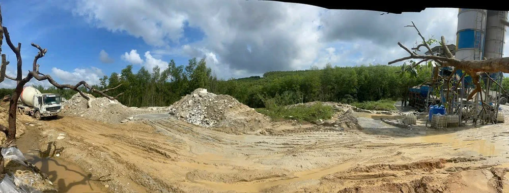 cong-ty-cung-cap-be-tong-du-an-trong-diem-do-ra-moi-truong-700-tan-chat-thai-ran (1).jpg