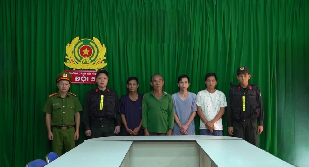 cong-an-tp-hcm-khoi-to-hiep-si-nguyen-thanh-hai-cung-40-nguoi-cuong-doat-tai-san (5).jpg