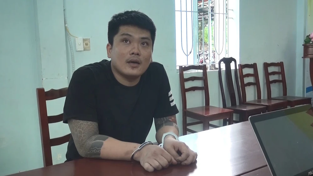 huynh-cao-cuong-duc-nang-thang-so-va-chieu-tro-kinh-doanh-tren-su-tuyet-vong-cua-dong-bao (4).jpg