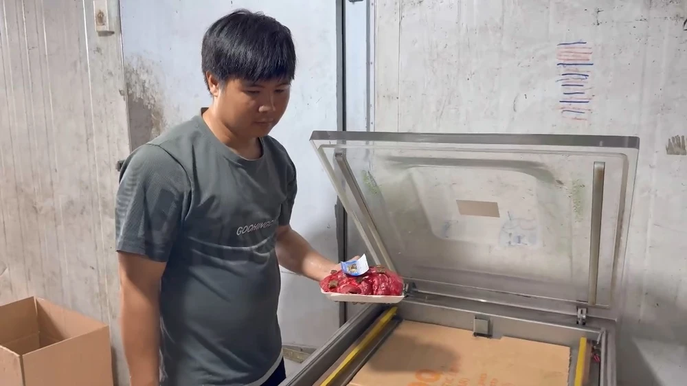 loi-khai-nhom-nguoi-hoa-phep-thit-lon-se-thanh-thit-nhim-nai-bap-de (5).jpg