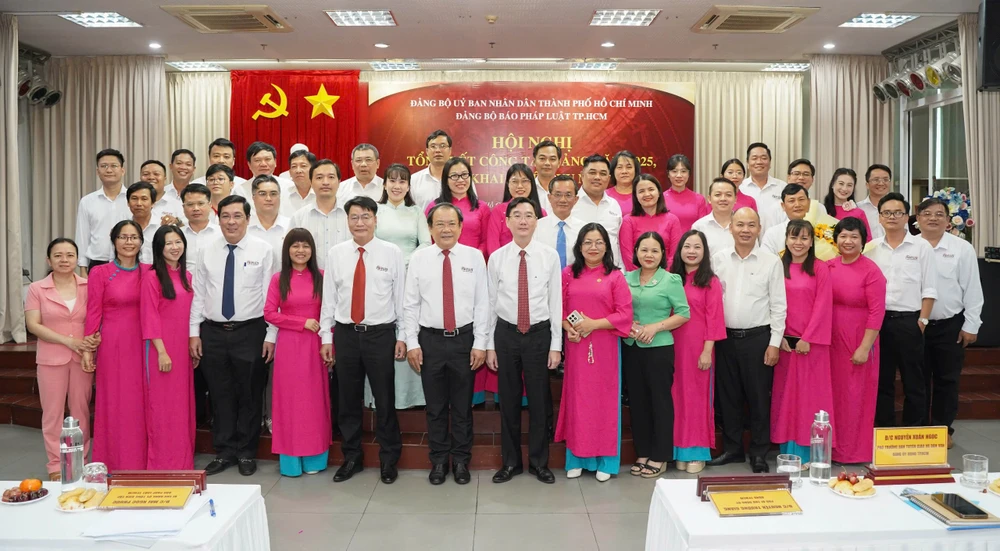 tong-bien-tap-bao-phap-luat-tp-hcm-bao-tiep-tuc-la-tro-thu-phap-ly-dac-luc (3).jpg